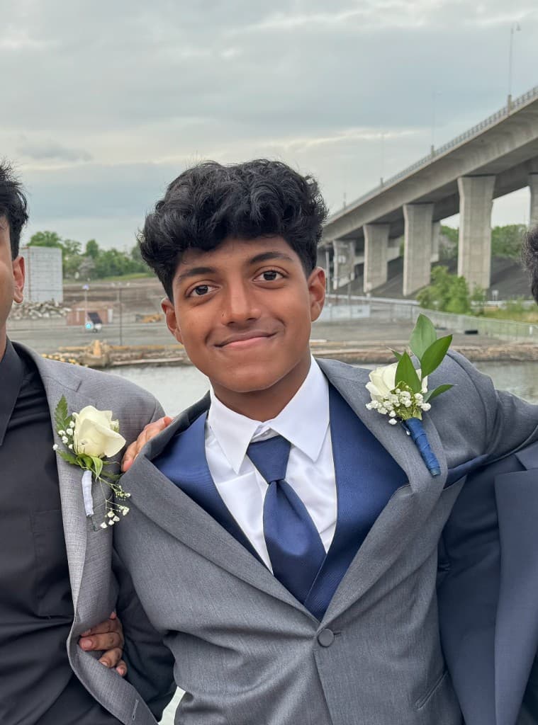 Havish Kolavennu headshot